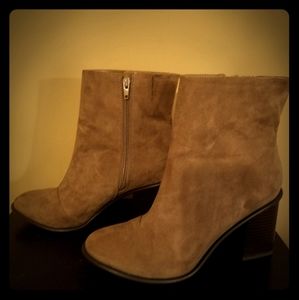 Ankle boots